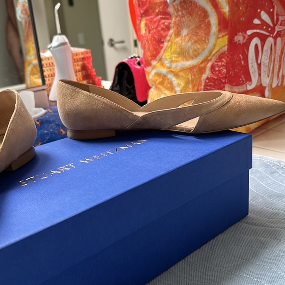 Stuart weitzman avenue flat in suede - nude color. - Picture 7 of 9